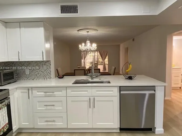 3305 Aruba Way APT B1, Pompano Beach, FL 33066