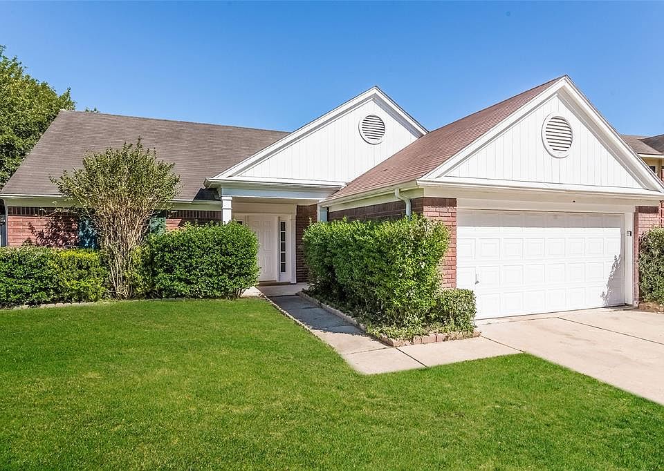 1st image of 18150 Holly Green Dr