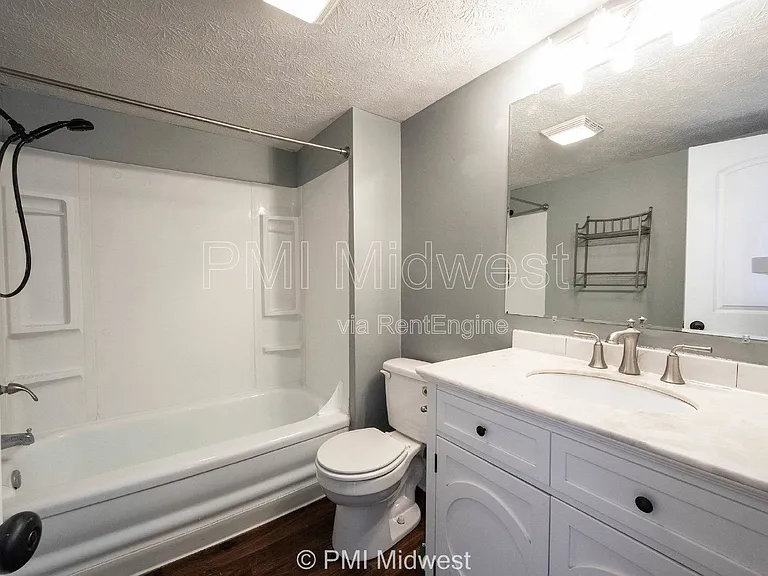 1604 E Kelly St — Photo 15