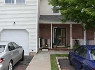 34 E Burgess Dr, Piscataway, NJ 08854
