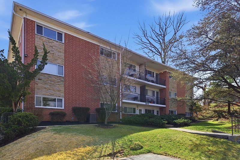 1st image of 521 Epsom Rd APT 2C
