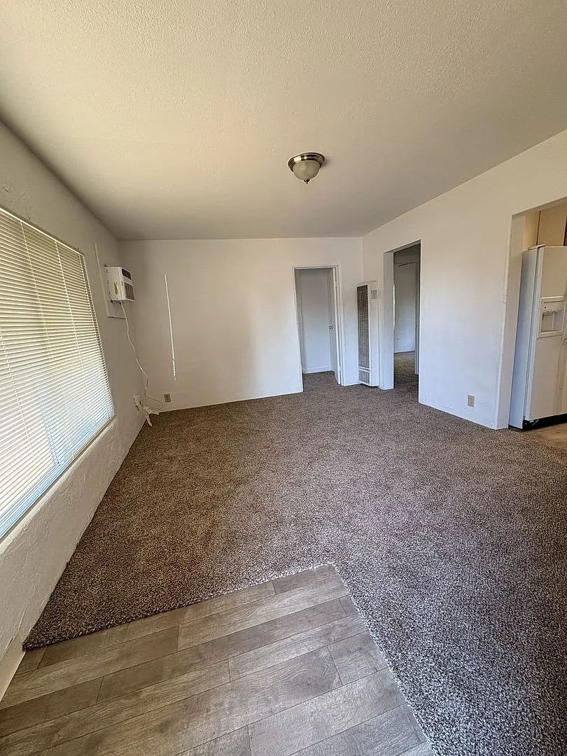 Nice Duplex With Private Yard! — Photo 3