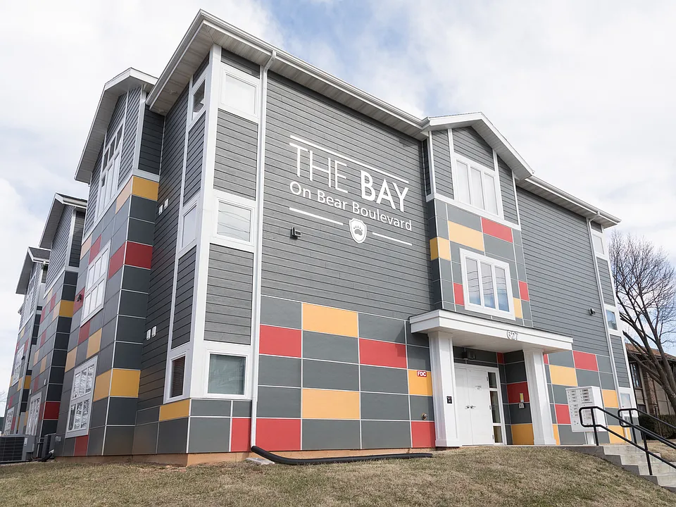627 E Bear Blvd