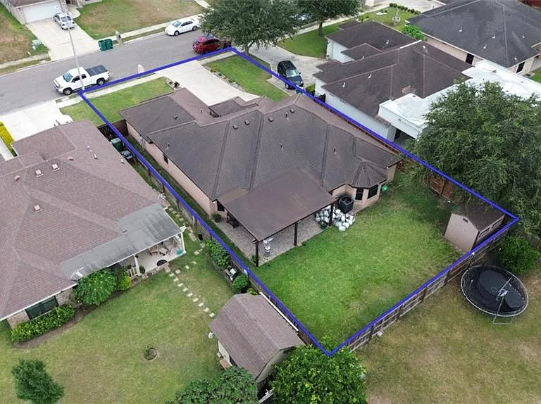 2504 Sevilla St — Photo 17