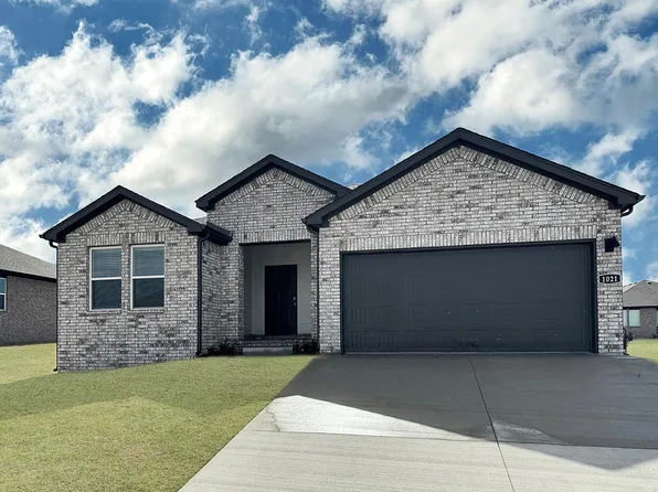 115 E Sunbelt Ct, Mayflower, AR 72106