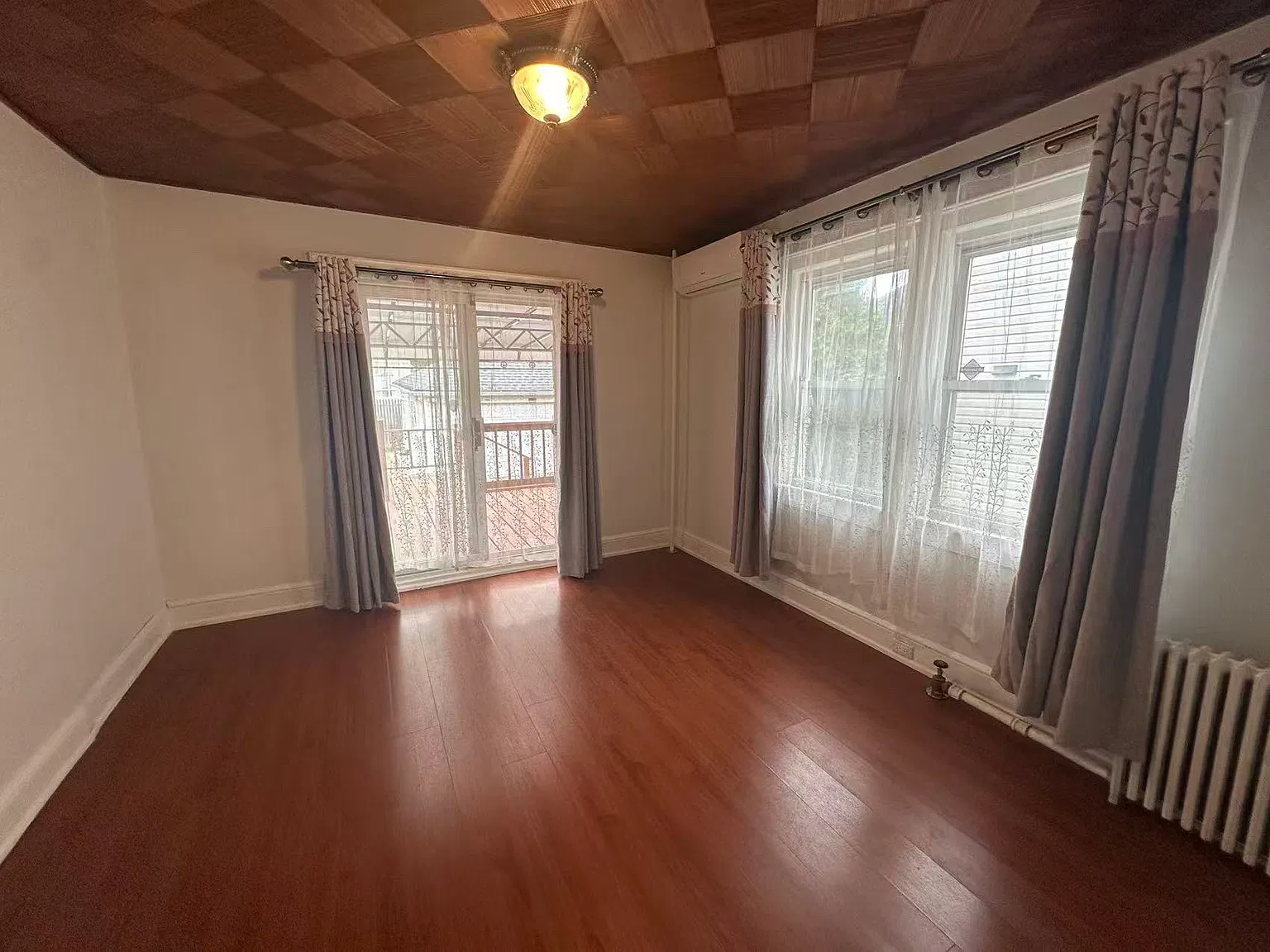 6 bed, 1800 sqft, $4,000 — Photo 3