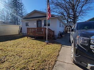 417 Lathrop St, Algonac, MI