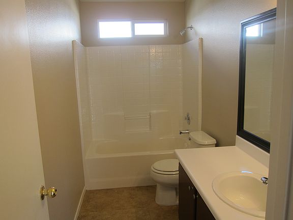 5th image of 3698 Steinbeck Dr