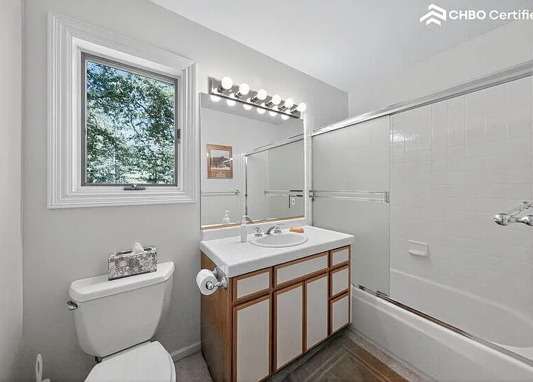 Full bathroom in office