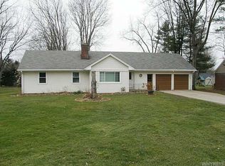 21 Bender Dr, Orchard Park, NY 14127