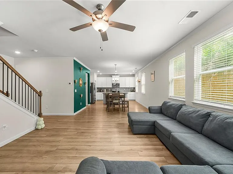 2195 Cormac St — Photo 11