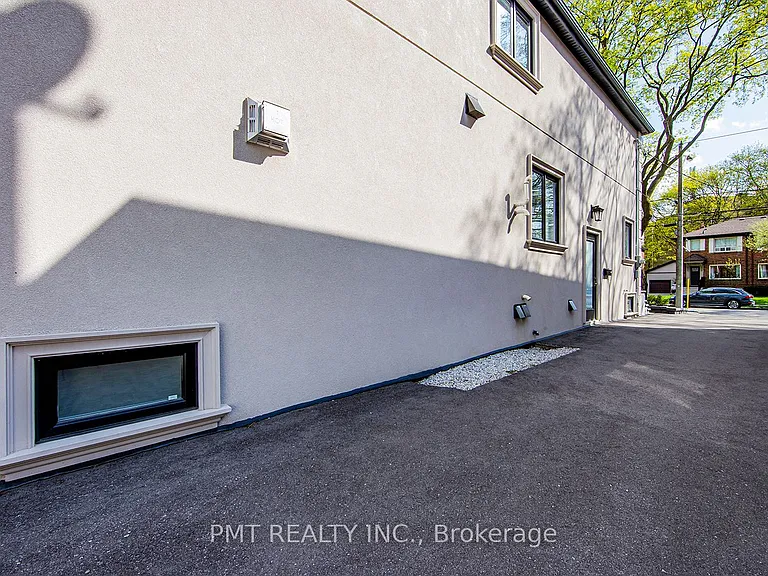 50 Thursfield Cres — Photo 49