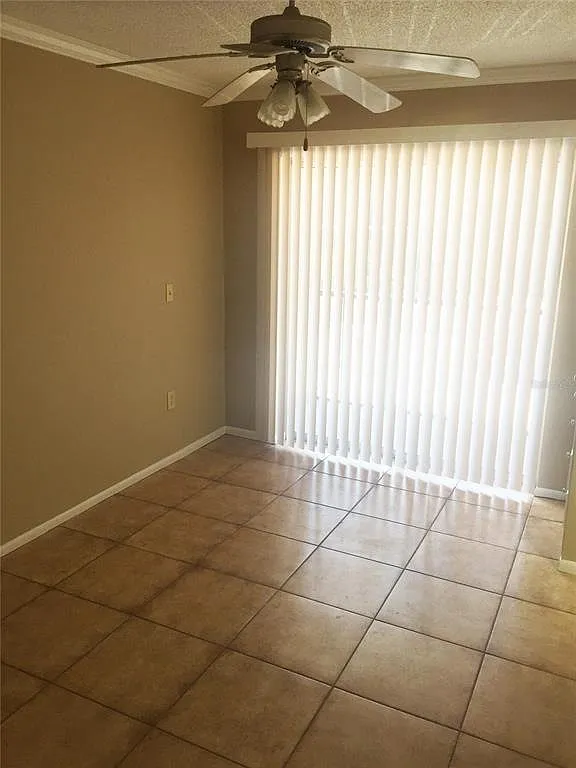 129 Blue Pointe Way #220 - 220 — Photo 4