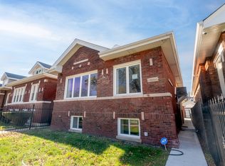 7624 S Paxton Ave, Chicago, IL