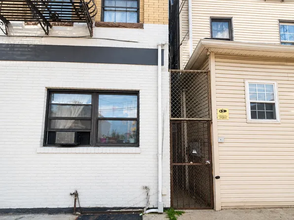 137 3rd St, Passaic, NJ