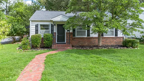 2433 Madison St Photo 1