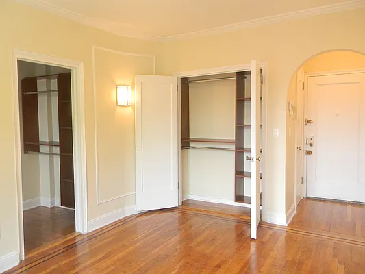 Sold by Edel Family Management | media 23