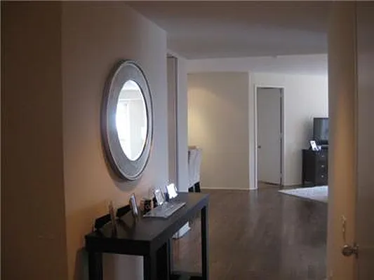 Rented by Macklowe Management Co. Inc | media 25