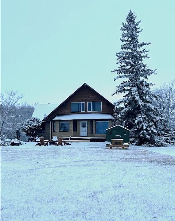 1st image of 56 3rd Ave W
