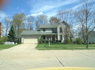 5365 Rochelle Dr, Stow, OH 44224