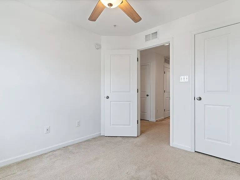 23048 Mountain Laurel Ln — Photo 17