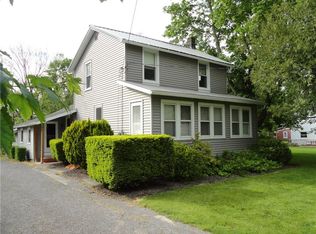27 North Ave, Manchester, NY 14504