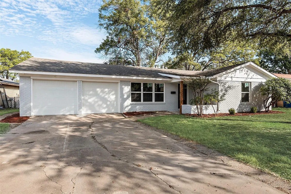 Building Photo - 5017 Sabelle Ln