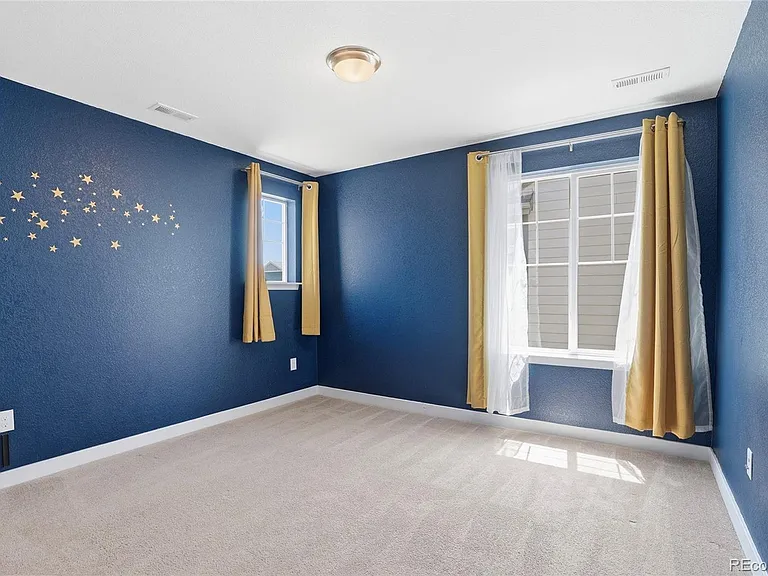 901 Sandstone Cir — Photo 26