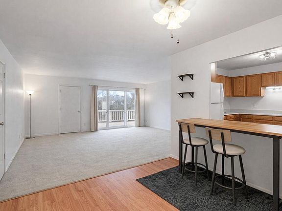 5th image of 524 Laurel Lake ROAD #8