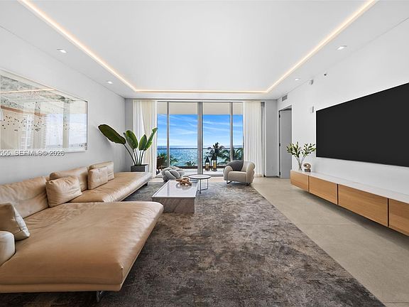 4th image of 18975 Collins Ave #401