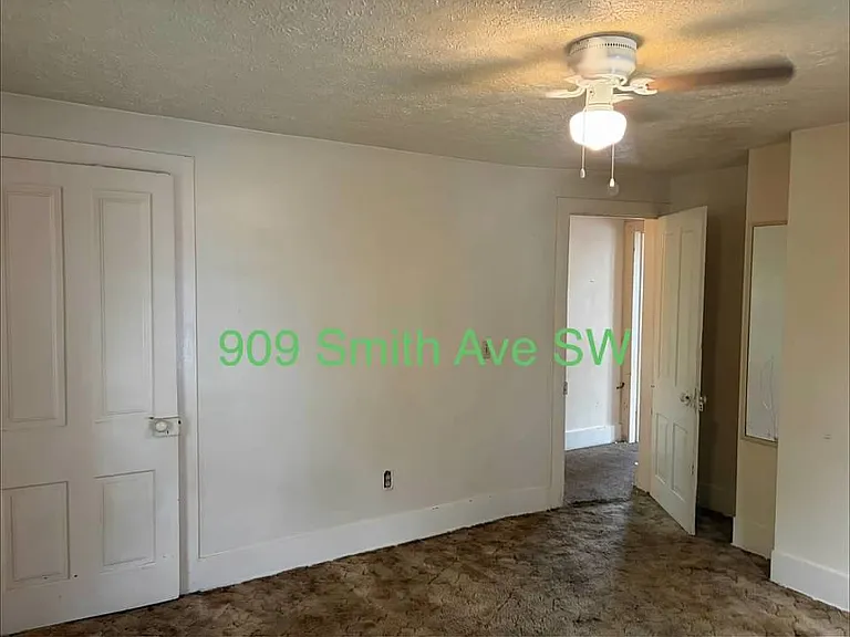 909 Smith Ave SW #2 — Photo 2