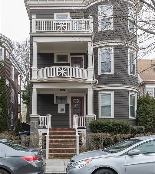 7 Chase St #3 — Photo 1