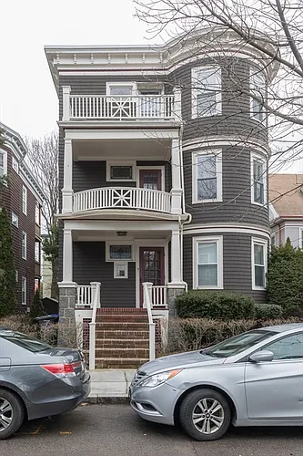 7 Chase St #3 Photo 1