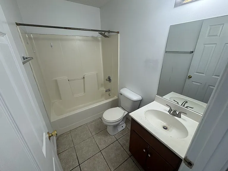 107 Pickle St #C — Photo 7