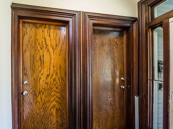 3rd image of 1307 Washtenaw Ave #1
