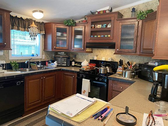 5th image of 20 Spruce Court