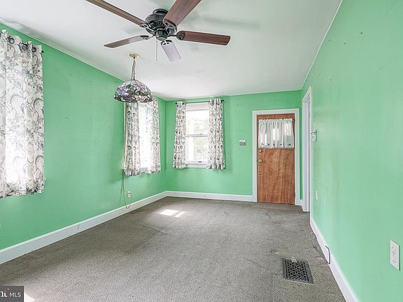 4th image of 68 Alden Ave