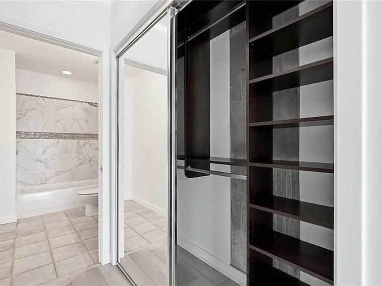 943 Peachtree St NE #1210 — Photo 15