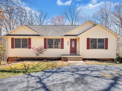 1215 Gate Ln, Moneta, VA, 24121