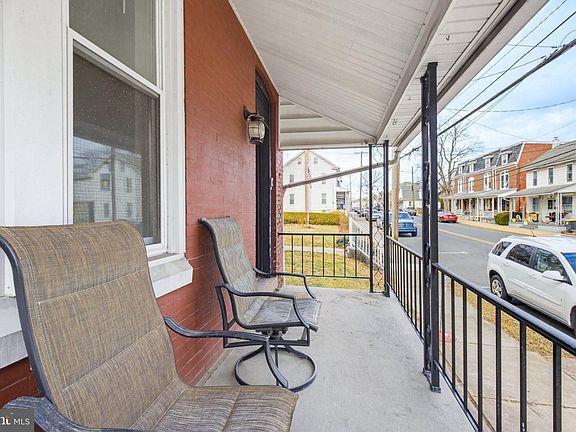 4th image of 244 E High St