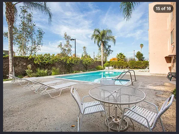 6815 Remmet Ave, Canoga Park, CA