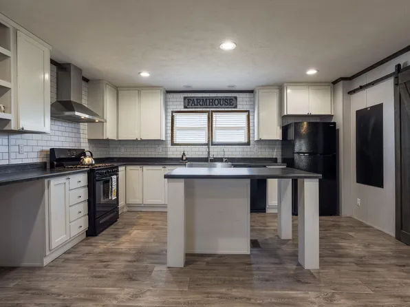 221 La Questa Rd, Torreon, NM 87061