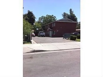 1919 Forrest St photo 1