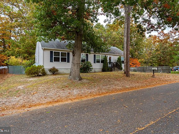 4th image of 4 Pemberton Blvd