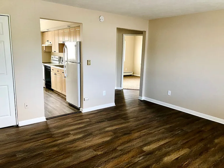 3546 Lyell Rd — Photo 4