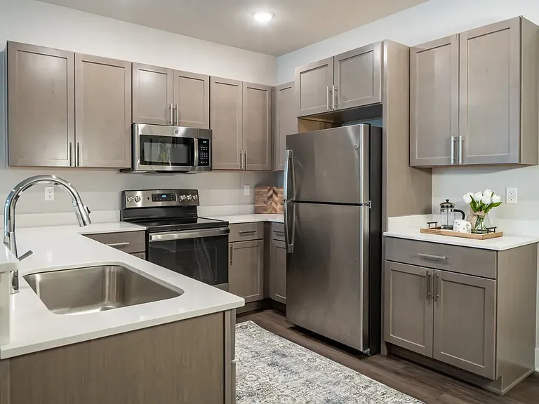 Barrington Square Luxury Apartments — Photo 47