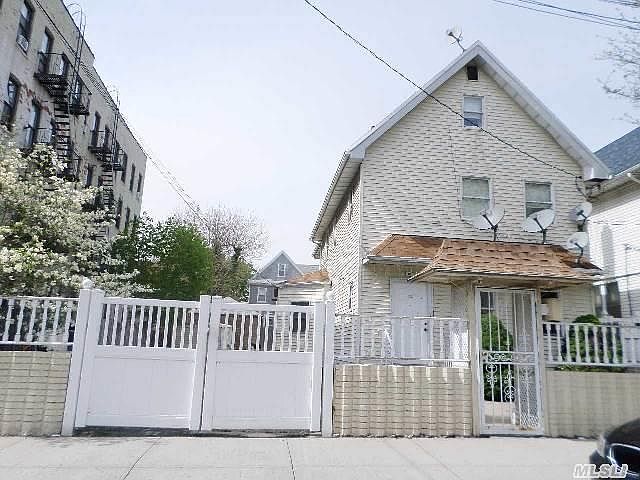 2nd image of 10215 90th Ave