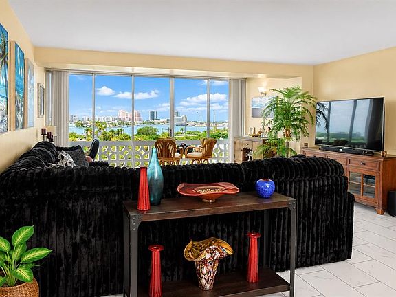 4th image of 31 Island Way APT 505