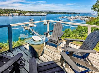 5834 Packard Ln NE, Bainbridge Island, WA 98110
