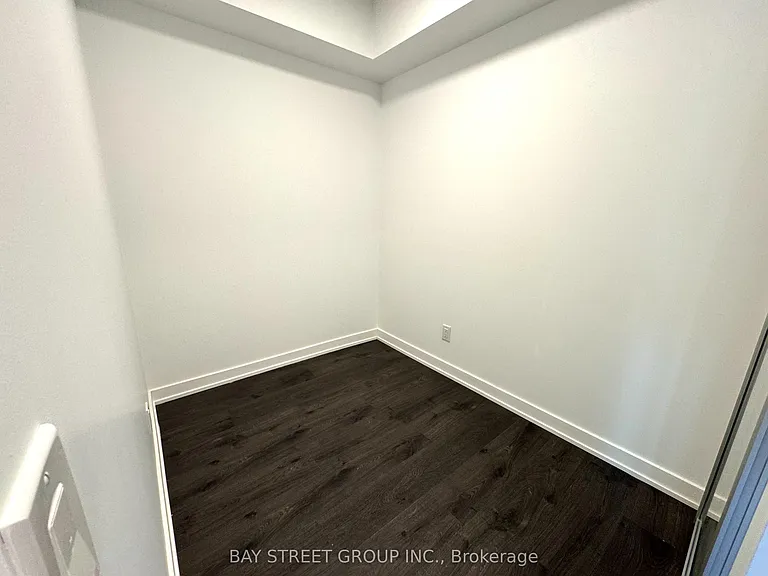 100 Queen St E #2815 — Photo 9